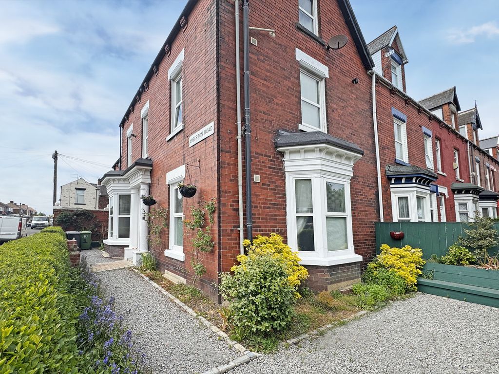 Property photo 3 of 42