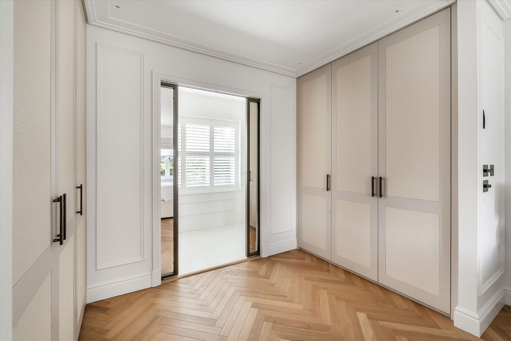 Additional image 16 of 4 bed detached house for saleBroadwater Rise, Guildford, Surrey GU1