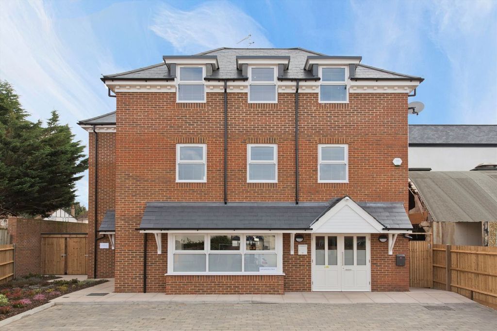 Property photo 1 of 6