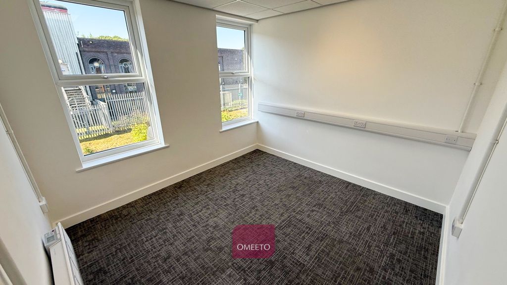 Property photo 1 of 4 Office To Rent