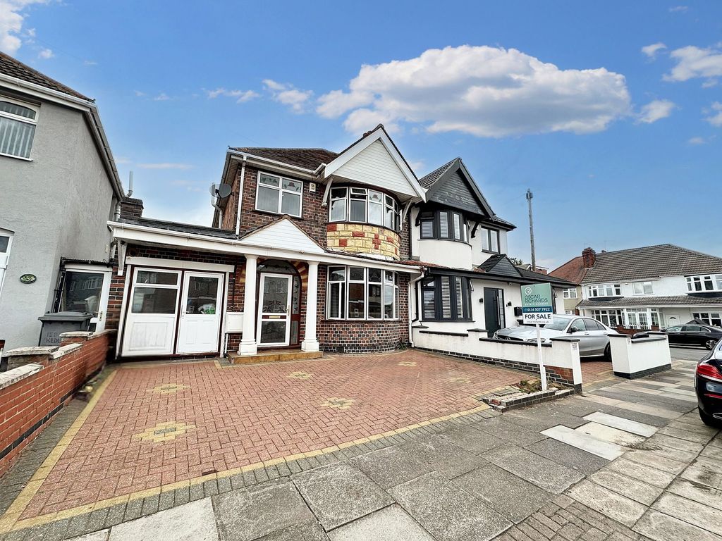 Property photo 1 of 10 Front