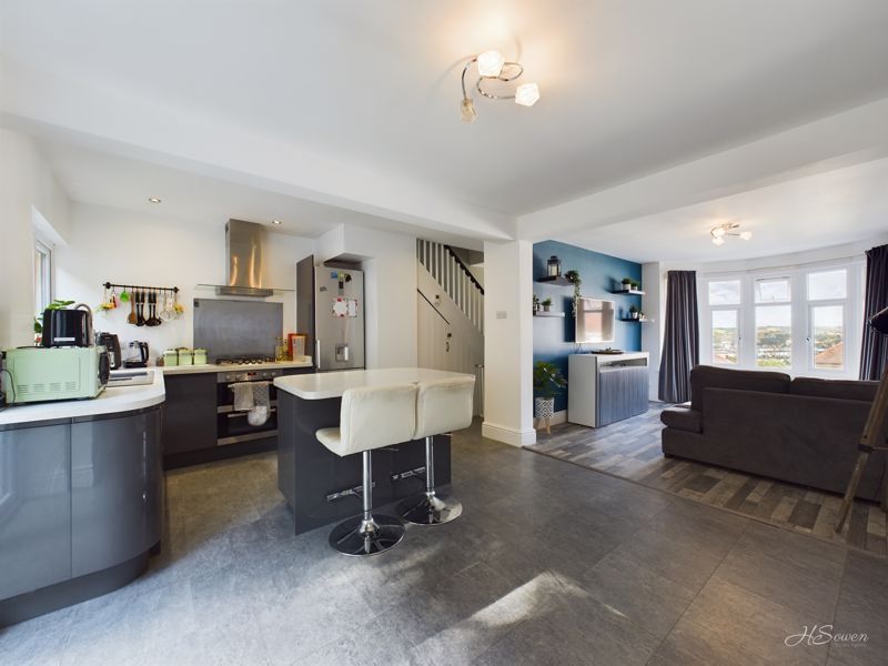 Property photo 3 of 16 Photo 13