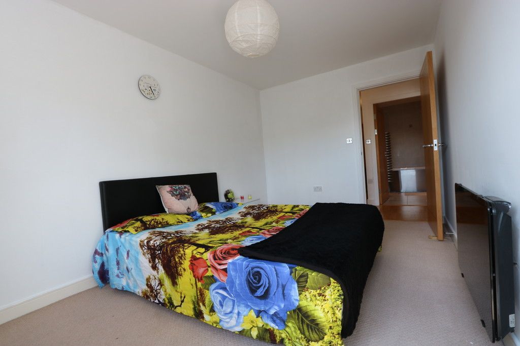 Property photo 3 of 9 99 5 Alt