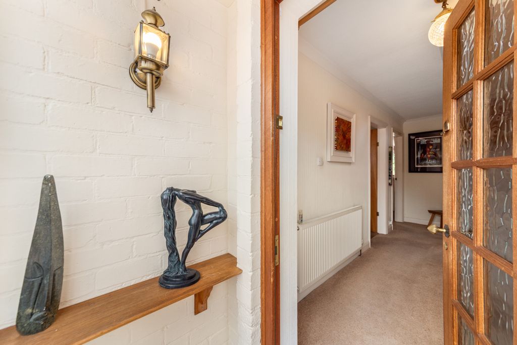 Property photo 2 of 19 Picture No. 29