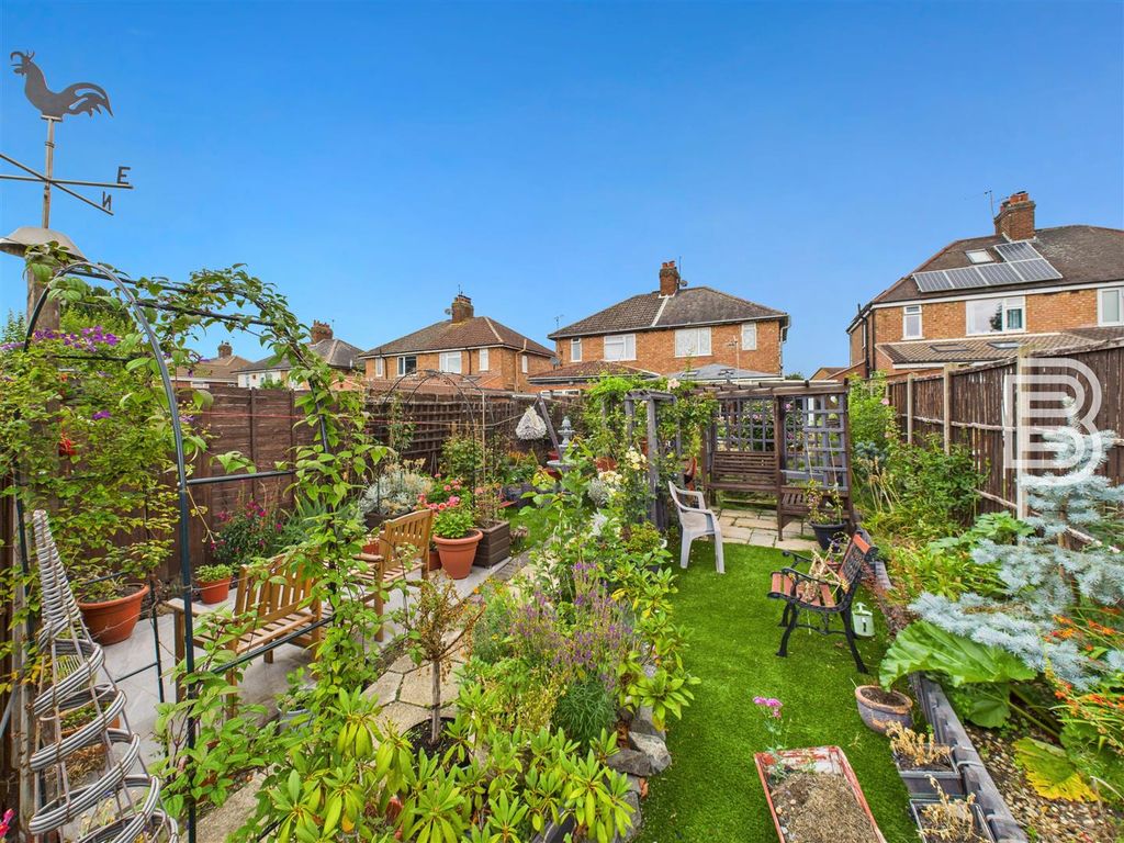 Property photo 2 of 17 Rear Garden (2).Jpg