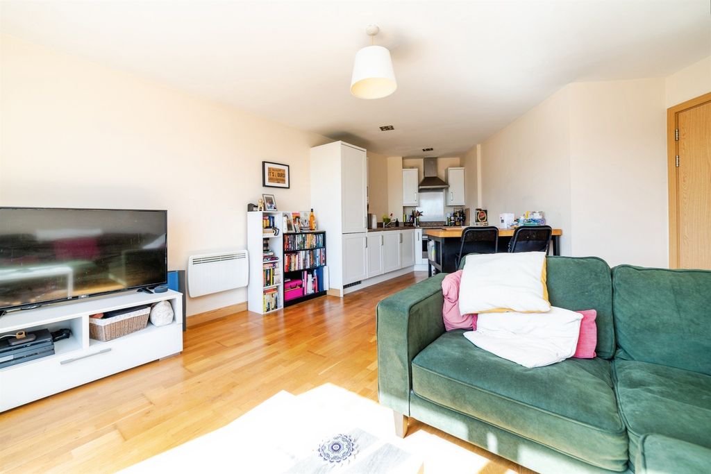 Property photo 2 of 15