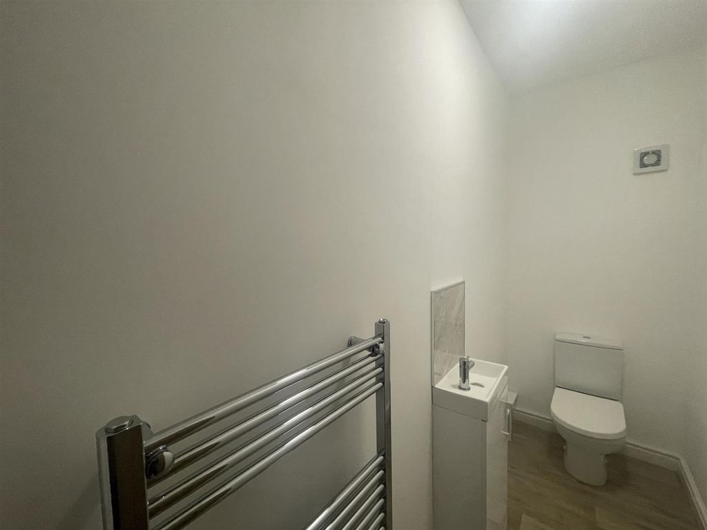Additional image 7 of 4 bed end terrace house to rentTalbot Road, Ammanford SA18