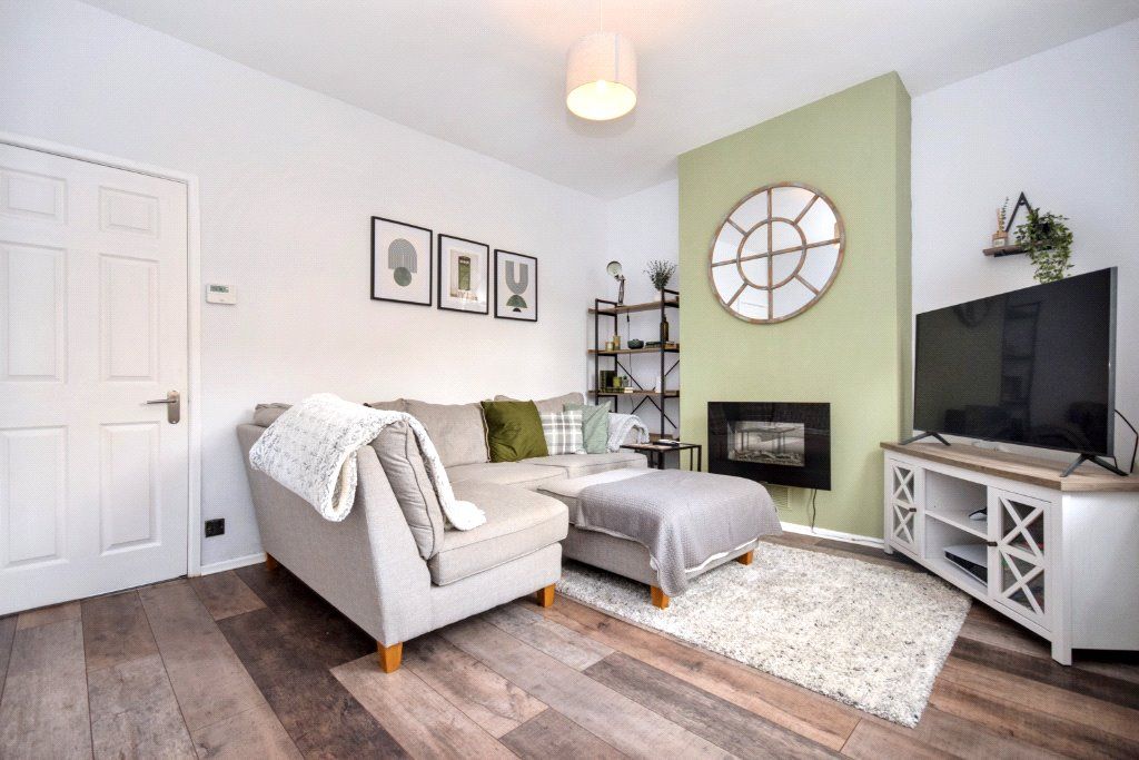 Property photo 2 of 18 Picture No. 12