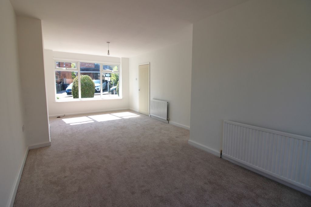 Property photo 3 of 12 Photo 9