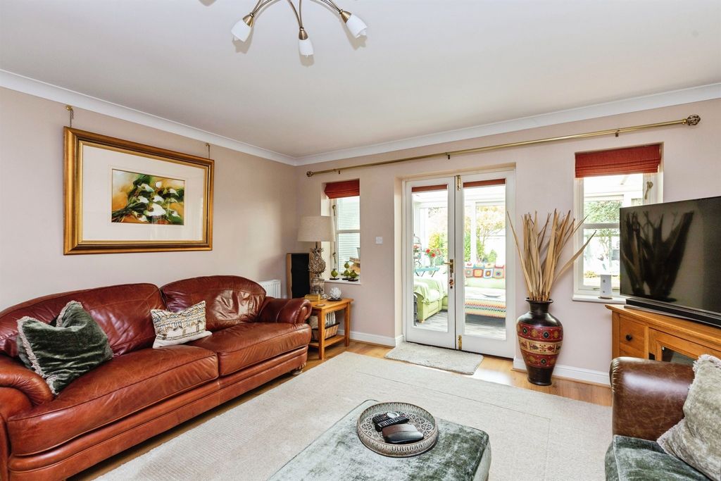 Property photo 3 of 26