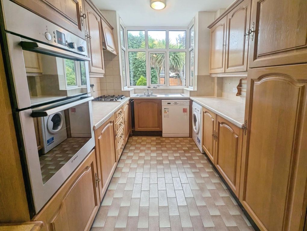 Property photo 3 of 14 802A613B-1000030014.Jpg