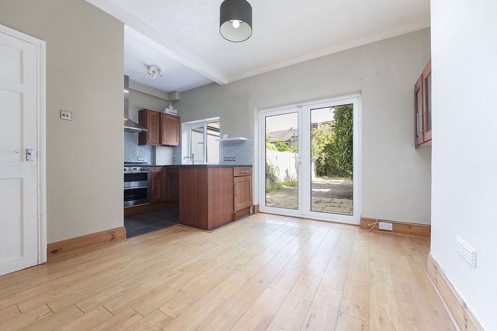 Property photo 3 of 18 Picture No. 09