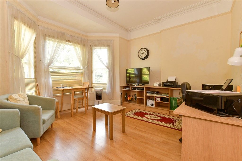 Property photo 3 of 7 Lounge/Dining Room