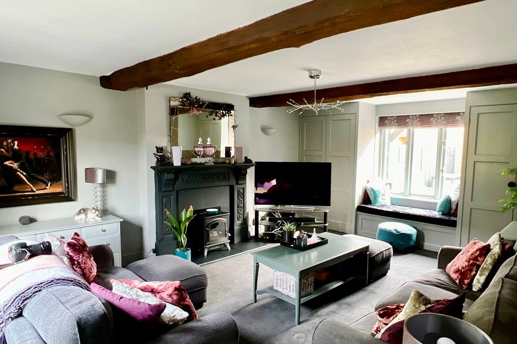 Property photo 3 of 18 Sitting Room