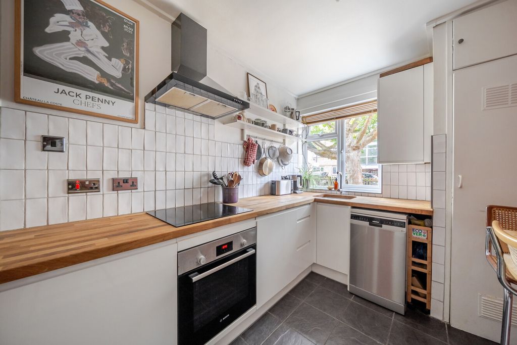 Property photo 3 of 14 1-6A6B403E16453-1...