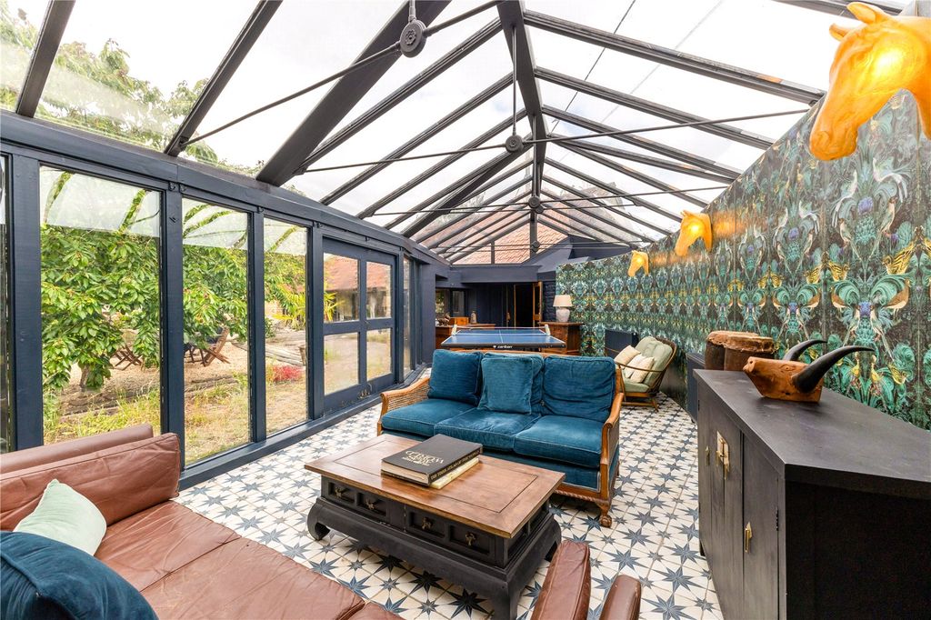 Property photo 3 of 22 Family/Garden Room