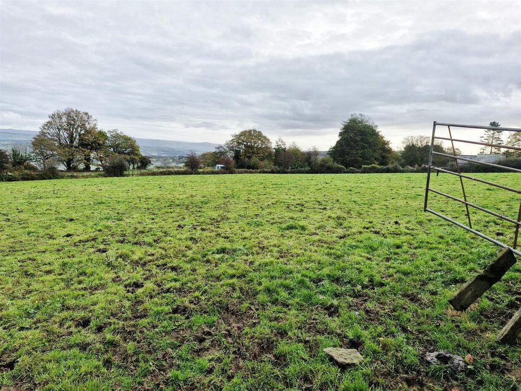 Property photo 1 of 5 1000056862.Jpg