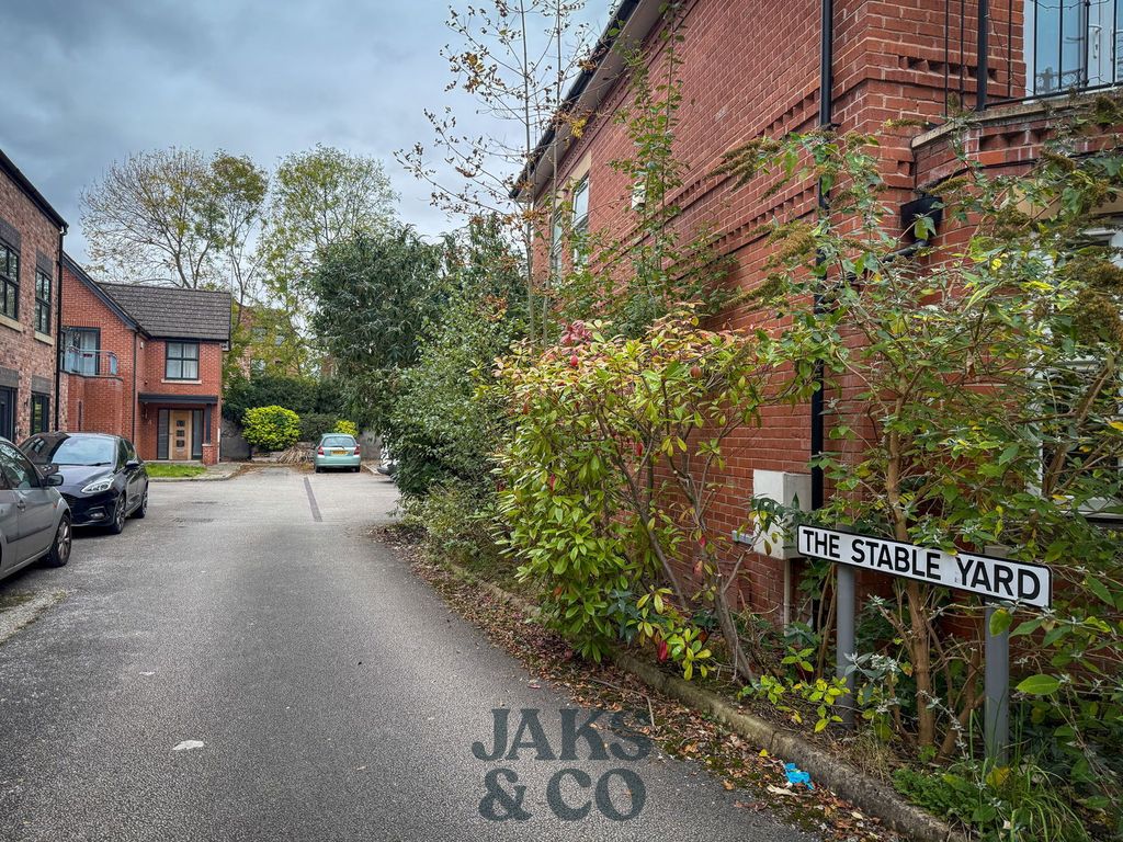 Property photo 2 of 41