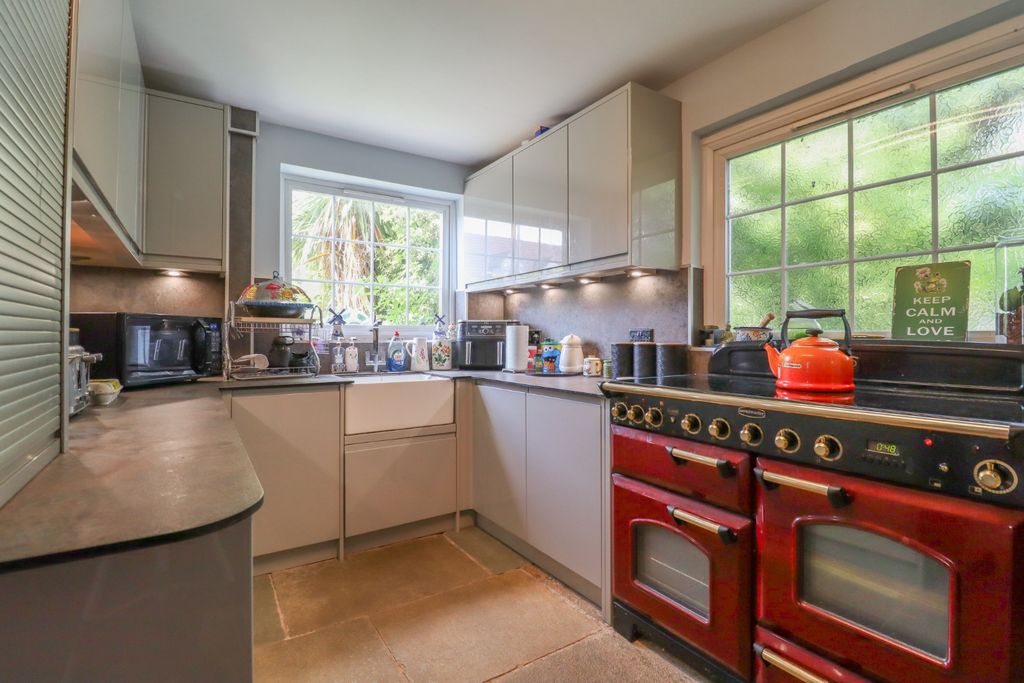 Property photo 3 of 21 3377037