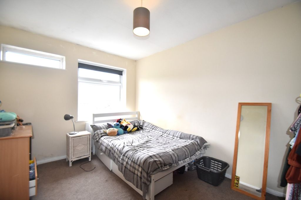 Property photo 2 of 8 Picture No. 06