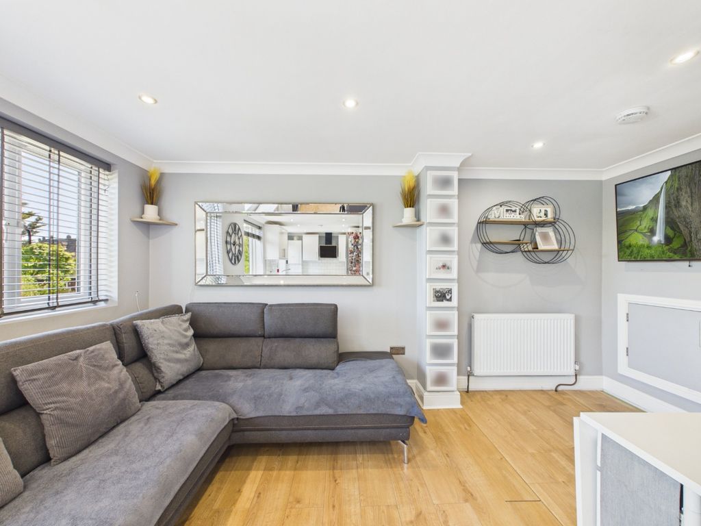 Property photo 1 of 14 5116711