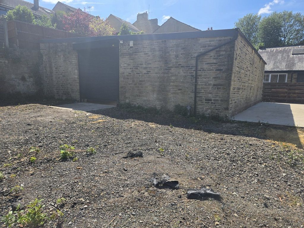 Property photo 2 of 6