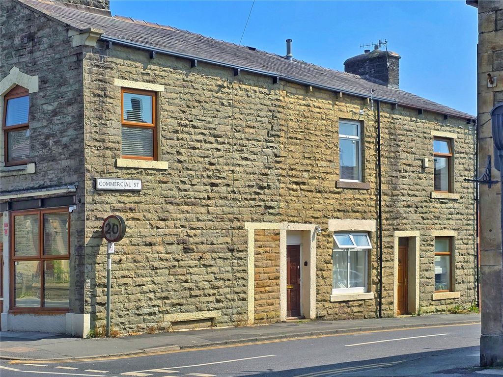 Property photo 1 of 13 Period Mid-Terrace