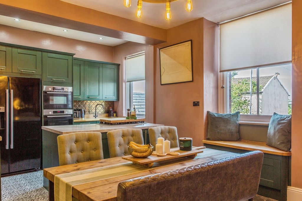 Property photo 3 of 20 Kitchen Diner