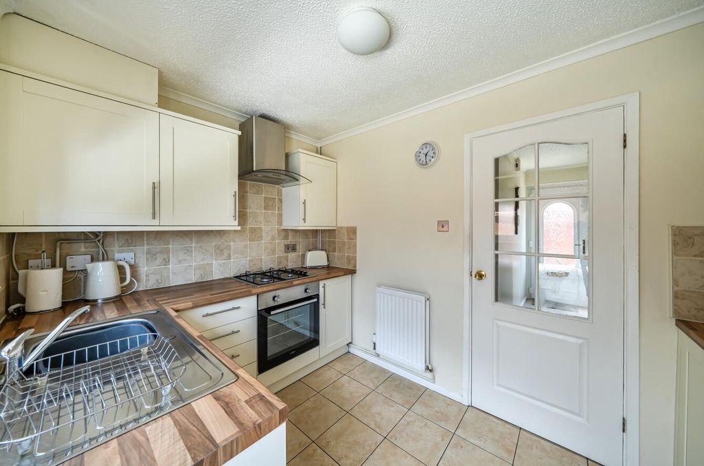 Property photo 2 of 19 1467718-16-6A16E9617Ecf5.Jpg