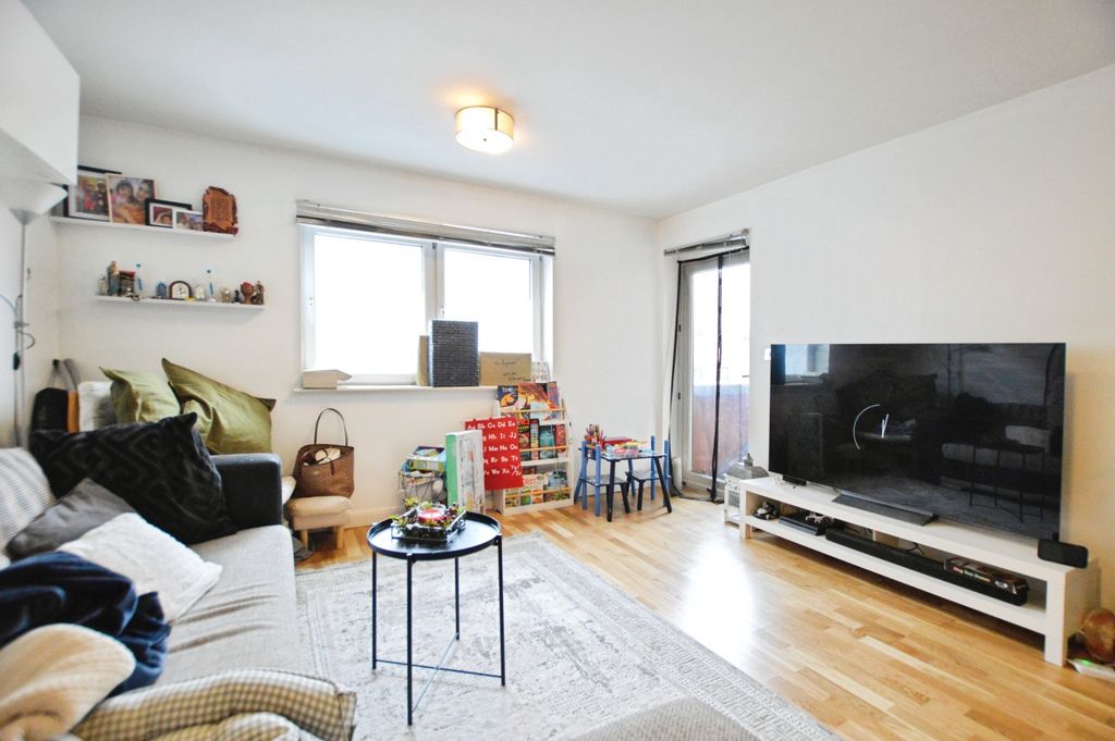 Property photo 2 of 7