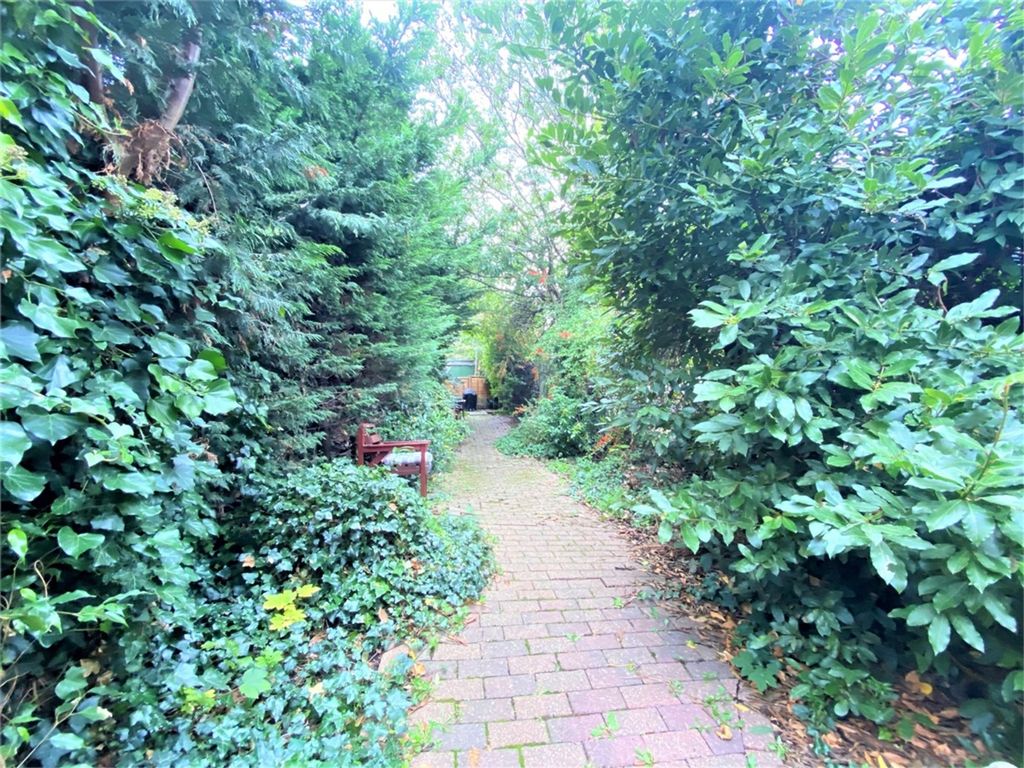 Property photo 2 of 14