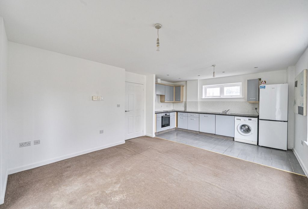 Property photo 3 of 11 1464856-19-6A0c5A...