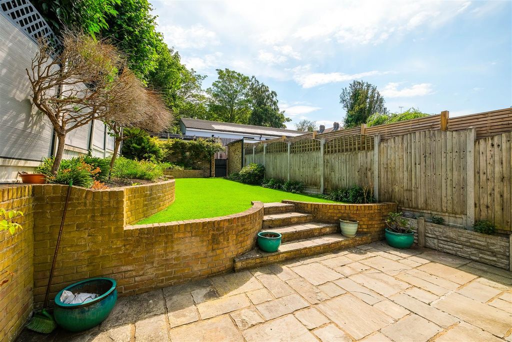 Property photo 3 of 24 3