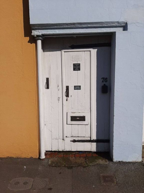 Property photo 2 of 16 Entrance 1