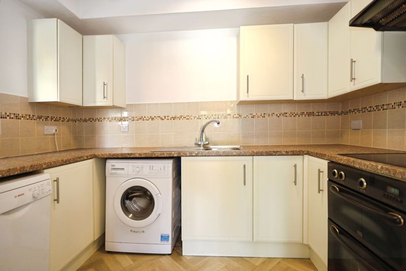 Property photo 3 of 11 Photo 6