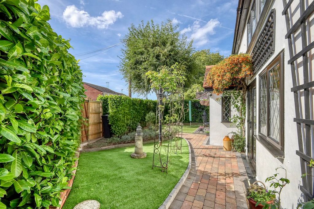 Property photo 3 of 19