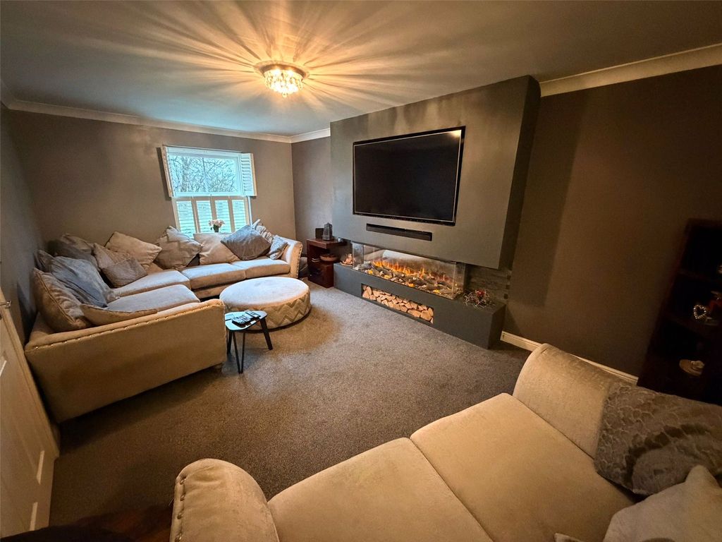 Property photo 2 of 26 Picture No. 11