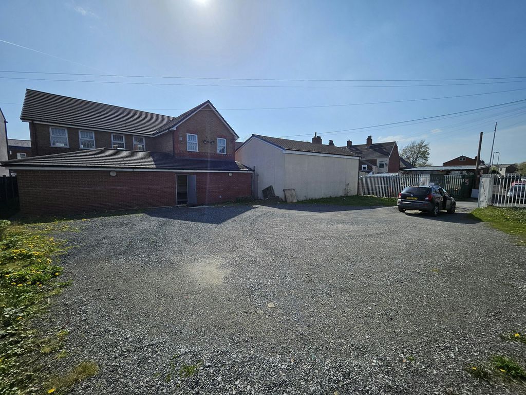 Property photo 3 of 14 20260408_150632.Jpg