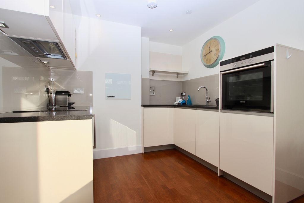Property photo 2 of 5