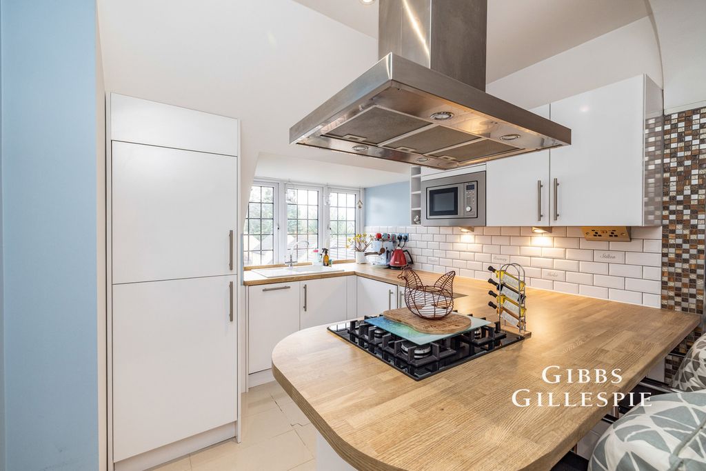 Property photo 3 of 10 Pbox-Img.Jpg