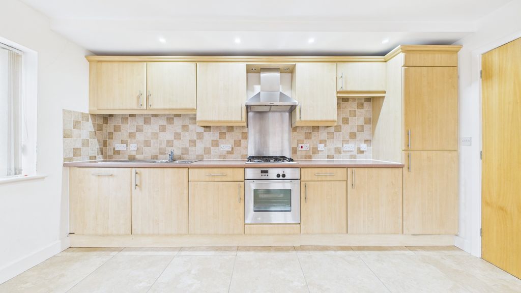 Property photo 3 of 20 3566718