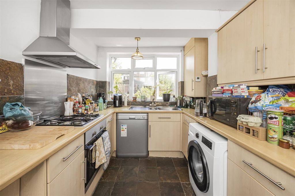 Property photo 3 of 12 3