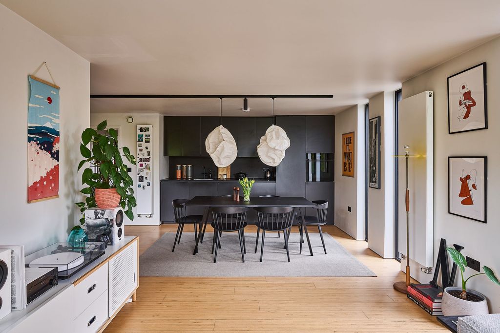 Property photo 2 of 21