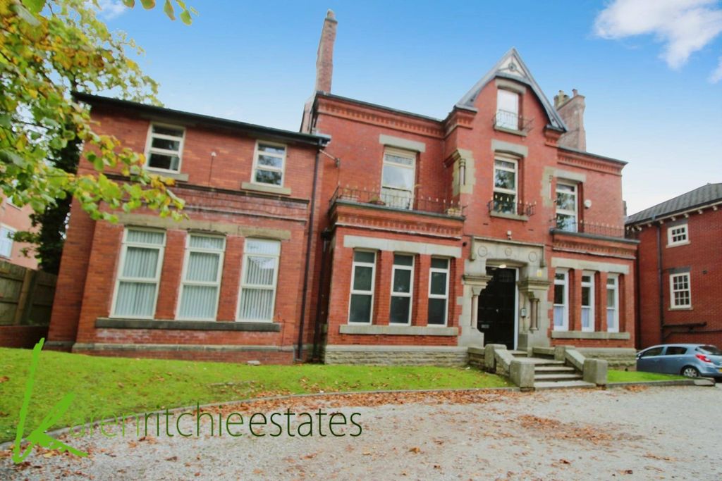 Property photo 2 of 14