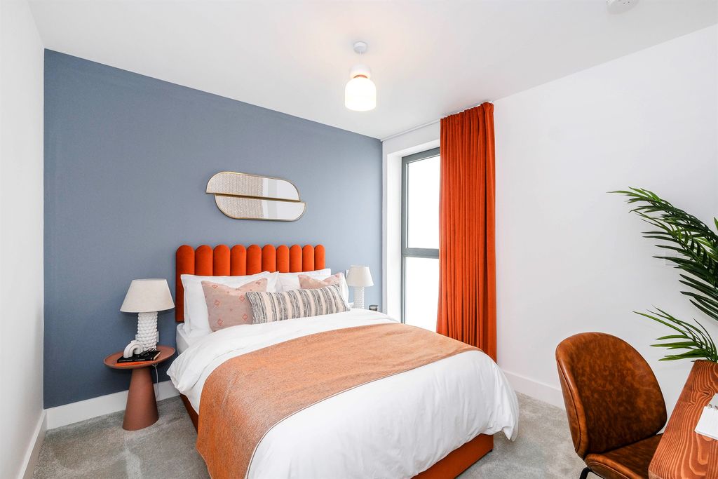 Property photo 3 of 12