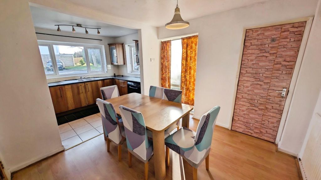 Property photo 3 of 21 30E715A6-Pxl_20260105_112714856.Jpg