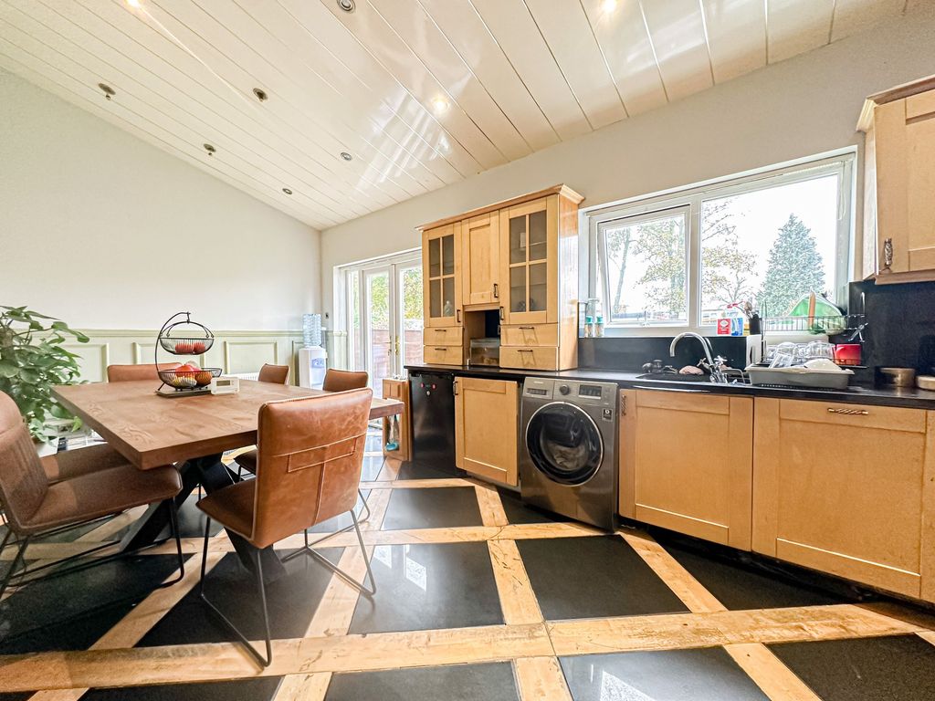 Property photo 2 of 15 Photo 22