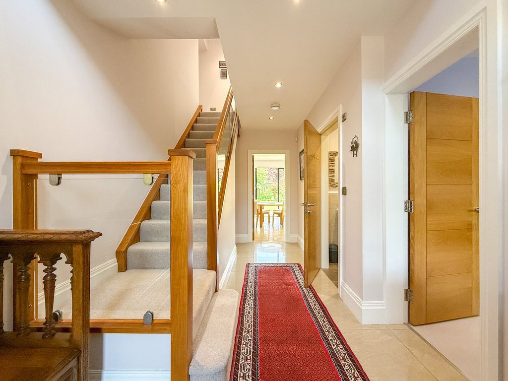 Property photo 3 of 40