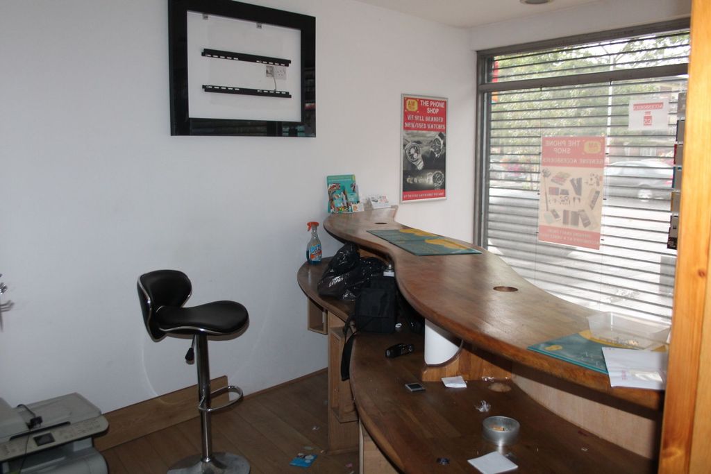 Property photo 2 of 9 Photo 9