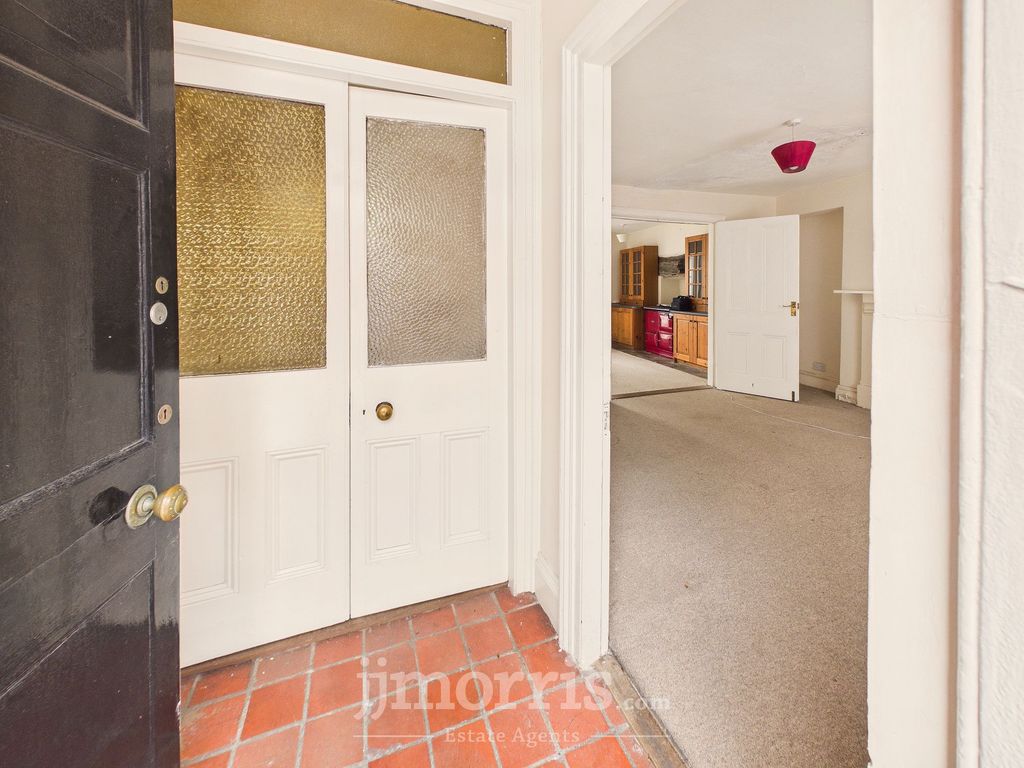 Property photo 3 of 40